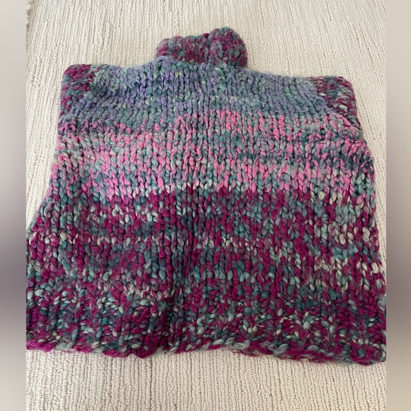 Chunky knit wool cardigan sweater. Handmade. 22” pit to pit 21” long. - Picture 2 of 10